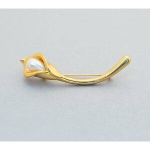 Vintage Gold Tone Intricate Pearl Floral Art Nouveau Flower Brooch - C4